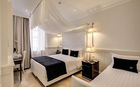 Hotel Tito